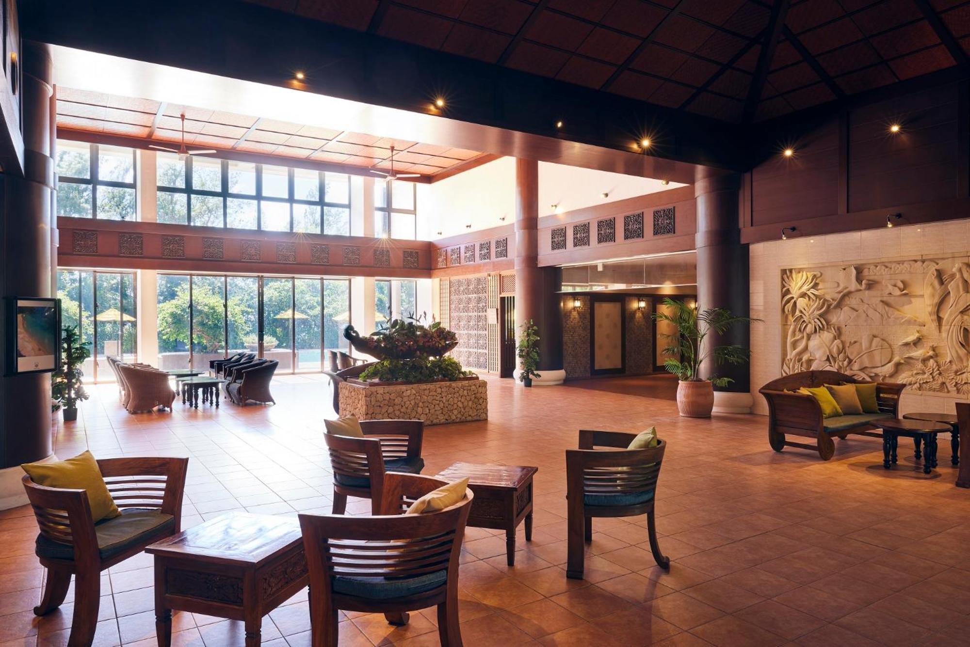 Iriomote Hotel By Hoshino Resorts Urauchi Екстер'єр фото