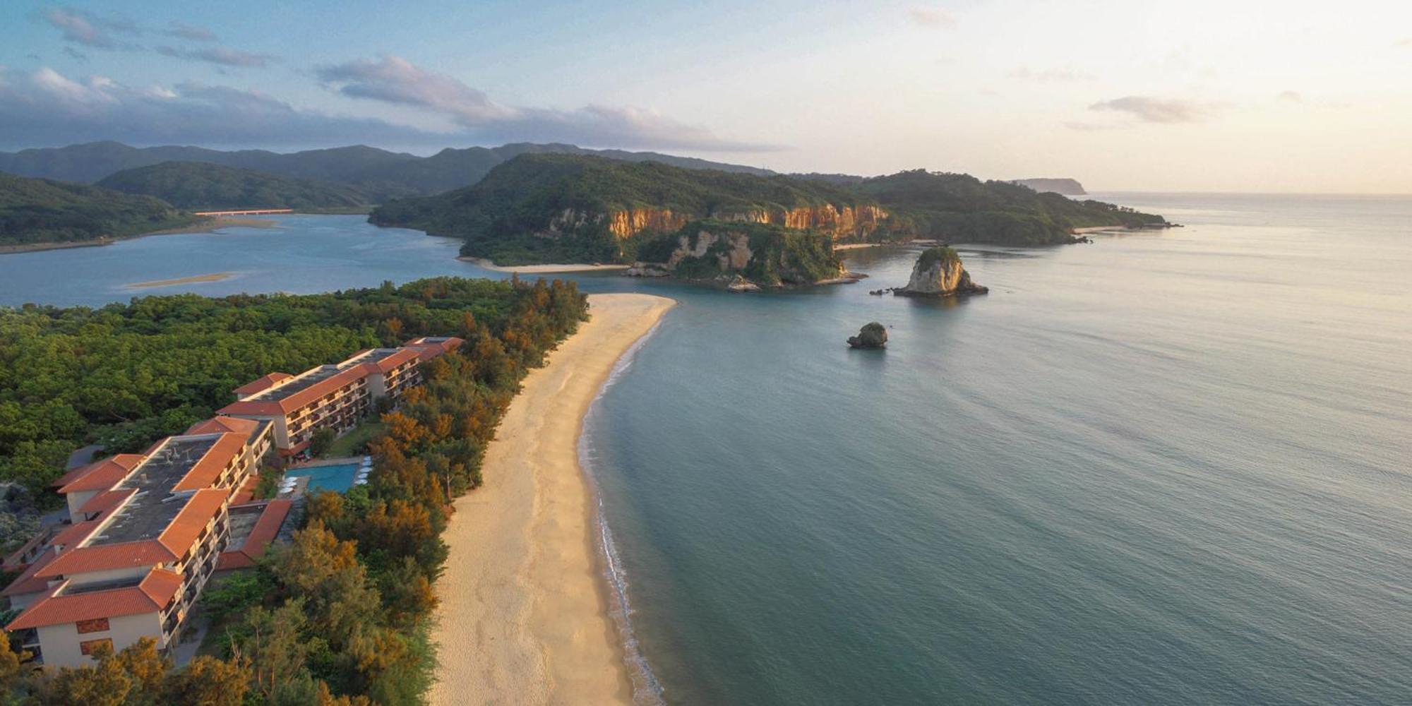 Iriomote Hotel By Hoshino Resorts Urauchi Екстер'єр фото