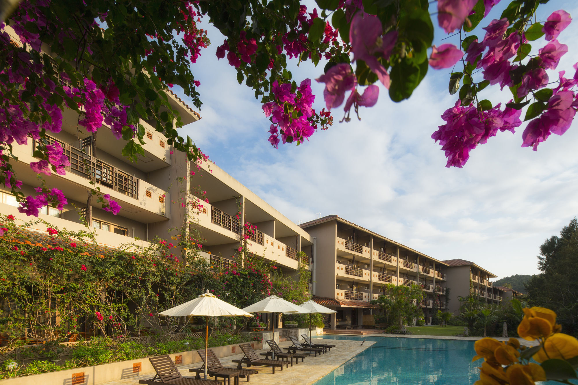 Iriomote Hotel By Hoshino Resorts Urauchi Екстер'єр фото